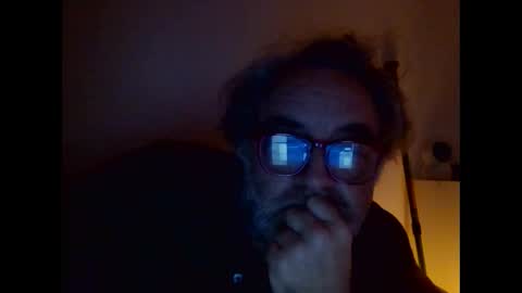 Snapshot of camoswan chatting on January 11, 2025, 10:08 am Swan online show from January 11, 2025, 10:08 am