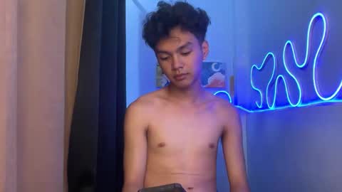 Ethan online show from October 1, 2025, 12:11 pm