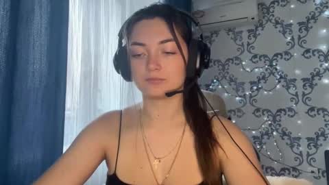 Kate online show from December 2, 2025, 8:08 am