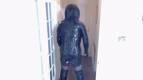 candi smokes online show from March 24, 2026, 2:11 pm