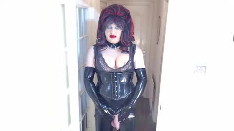 candi smokes online show from April 17, 2026, 12:52 pm