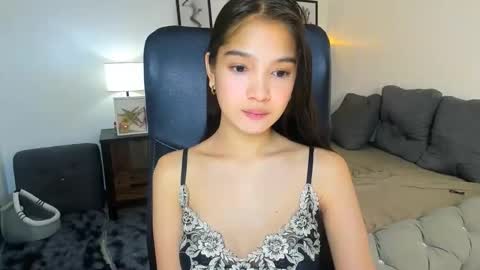 candiceferragamo online show from February 10, 2026, 5:33 am