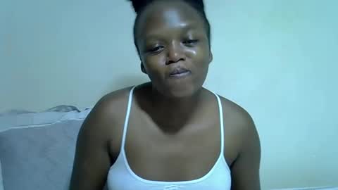 candiemaya online show from January 17, 2026, 2:38 am