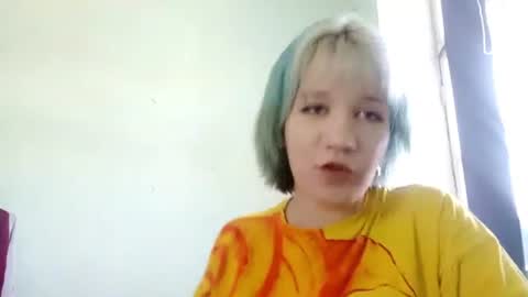 Snapshot of candiswirtanen chatting on June 9, 2026, 8:48 am Sia online show from June 9, 2026, 8:48 am