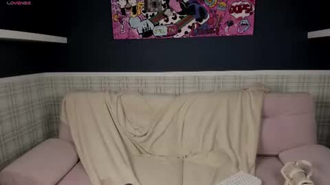 Snapshot of candy__fang chatting on June 15, 2026, 10:06 am Candy online show from June 15, 2026, 10:06 am