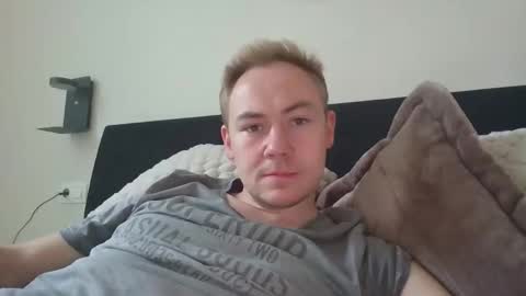 candy_boy_xoxo online show from April 21, 2026, 5:17 pm