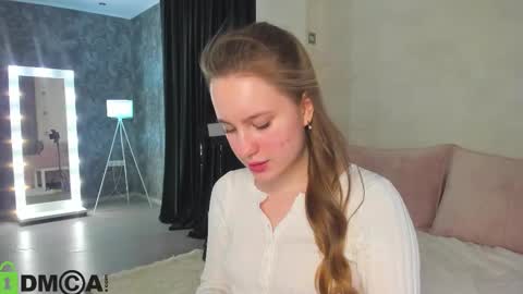 Candy online show from October 20, 2025, 9:21 am