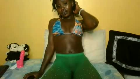 Snapshot of candy_hun chatting on July 2, 2026, 9:32 pm candy_hun online show from July 2, 2026, 9:32 pm