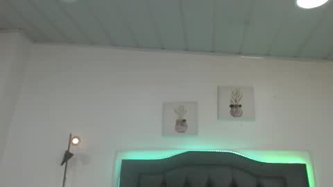 Candy online show from October 10, 2025, 7:24 pm