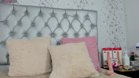 candy mery online show from March 8, 2025, 5:43 pm