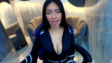 Candy  online show from April 10, 2026, 3:12 am