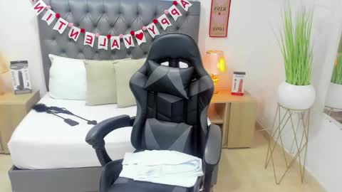 Snapshot of candy_summer28_ chatting on February 4, 2025, 7:22 pm CANDY online show from February 4, 2025, 7:22 pm