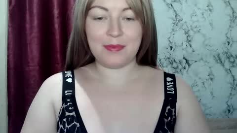 Snapshot of candy_sweet0707 chatting on December 1, 2025, 10:09 am Milana online show from December 1, 2025, 10:09 am