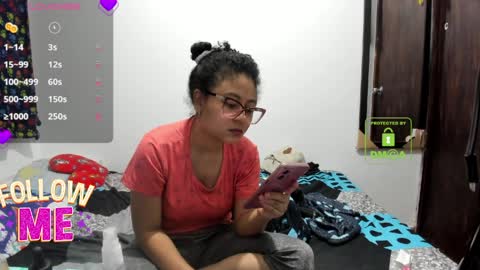 candy_val online show from April 1, 2026, 5:52 am