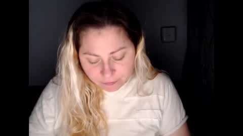 Snapshot of candycream74 chatting on November 30, 2025, 11:58 am Laura online show from November 30, 2025, 11:58 am