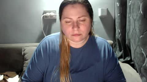 Snapshot of candycream74 chatting on December 20, 2025, 9:22 pm Laura online show from December 20, 2025, 9:22 pm