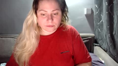 Snapshot of candycream74 chatting on January 9, 2026, 5:48 pm Laura online show from January 9, 2026, 5:48 pm