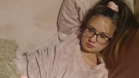 Snapshot of candylady13 chatting on October 30, 2025, 9:48 pm say meow and send tips online show from October 30, 2025, 9:48 pm