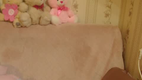 Snapshot of candylady136 chatting on April 28, 2026, 4:56 pm say meow and send tip online show from April 28, 2026, 4:56 pm