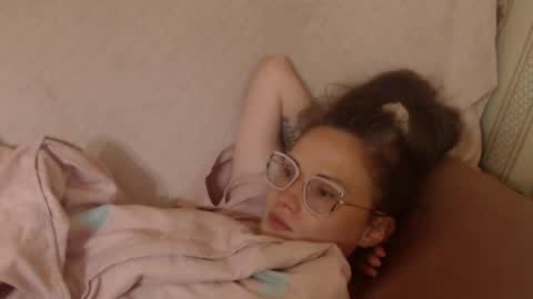 Snapshot of candylady136 chatting on May 22, 2026, 7:19 pm say meow and send tip online show from May 22, 2026, 7:19 pm