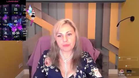 Snapshot of candylons chatting on October 27, 2025, 6:28 am CandyLons online show from October 27, 2025, 6:28 am