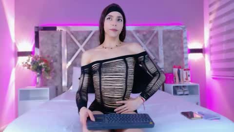 candyluxury_ online show from May 14, 2026, 12:12 pm