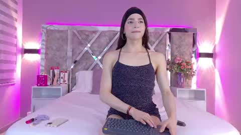 candyluxury_ online show from July 9, 2026, 12:31 pm