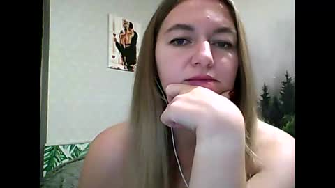 Snapshot of candyolime chatting on October 6, 2025, 9:45 pm Daisy online show from October 6, 2025, 9:45 pm