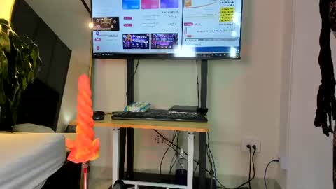 Snapshot of candyrose__ chatting on July 8, 2026, 11:58 am candyrose__ online show from July 8, 2026, 11:58 am