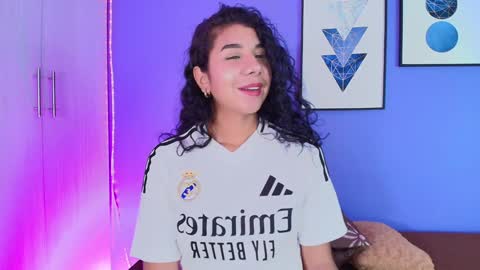 Isabella online show from January 17, 2025, 9:28 pm