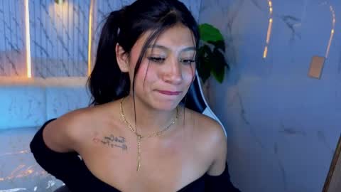 Snapshot of canela_savage_tx chatting on May 20, 2026, 8:37 pm Canela online show from May 20, 2026, 8:37 pm
