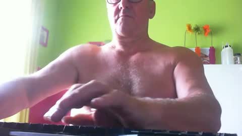 Snapshot of capitaine1959 chatting on July 27, 2026, 12:01 pm capitaine1959 online show from July 27, 2026, 12:01 pm
