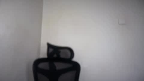 Snapshot of cappuccinokiss chatting on May 1, 2026, 3:22 am Emma online show from May 1, 2026, 3:22 am