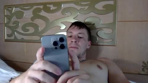 Snapshot of capt_oliver chatting on April 21, 2026, 9:15 am follow my twitter online show from April 21, 2026, 9:15 am