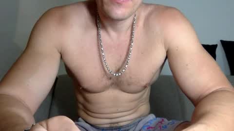 Snapshot of capt_oliver chatting on May 16, 2026, 9:06 am follow my twitter online show from May 16, 2026, 9:06 am