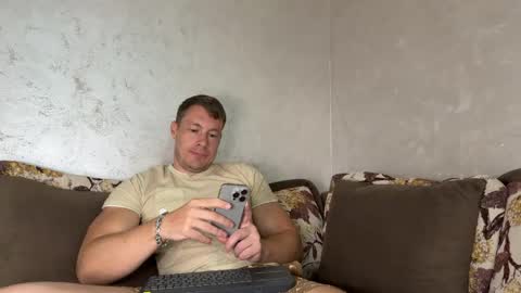 Snapshot of capt_oliver chatting on May 19, 2026, 11:16 am follow my twitter online show from May 19, 2026, 11:16 am