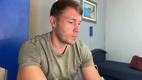 Snapshot of capt_oliver chatting on May 29, 2026, 11:19 am follow my twitter online show from May 29, 2026, 11:19 am