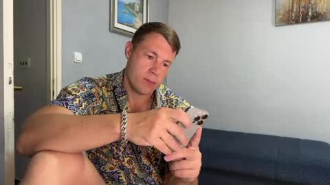Snapshot of capt_oliver chatting on May 30, 2026, 10:12 am follow my twitter online show from May 30, 2026, 10:12 am
