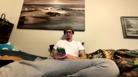 Snapshot of captaincumgun chatting on February 8, 2026, 6:06 am Captaincumgun online show from February 8, 2026, 6:06 am