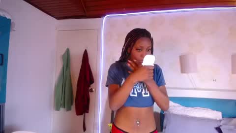 caramel_kiss_ online show from June 1, 2026, 12:18 pm