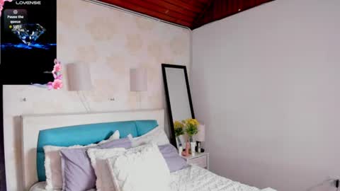 caramel_kiss_ online show from June 11, 2026, 12:47 pm
