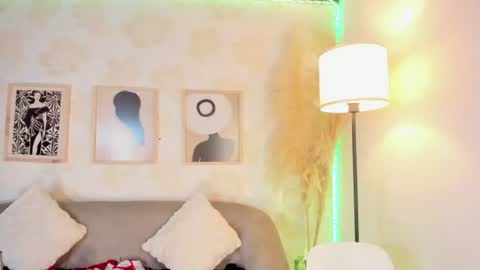 caramel_kiss_ online show from June 19, 2026, 12:20 pm
