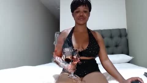 Snapshot of caramelbbe chatting on February 21, 2025, 4:18 am fifi online show from February 21, 2025, 4:18 am