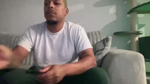 Snapshot of caramelizedzeus chatting on October 20, 2025, 1:06 am caramelizedzeus online show from October 20, 2025, 1:06 am