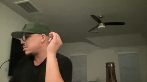 Snapshot of caramelizedzeus chatting on April 11, 2026, 12:37 am caramelizedzeus online show from April 11, 2026, 12:37 am