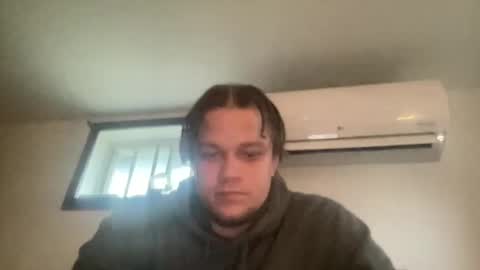 Caramel online show from November 16, 2025, 1:39 pm