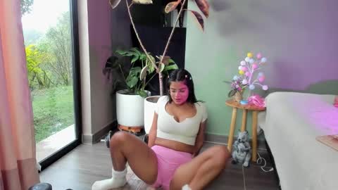              online show from November 15, 2025, 8:49 pm