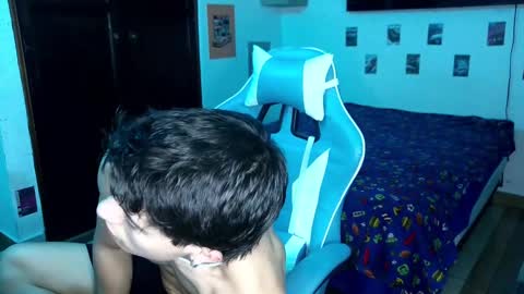 carapalida9008 online show from December 3, 2024, 4:39 pm