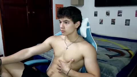 carapalida9008 online show from December 10, 2024, 6:17 pm