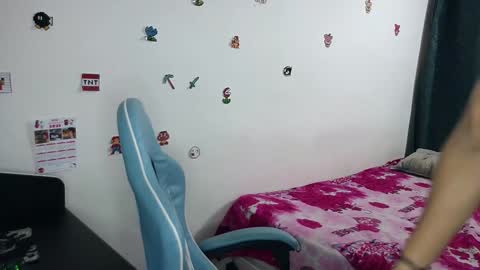 carapalida9008 online show from January 31, 2025, 3:33 pm